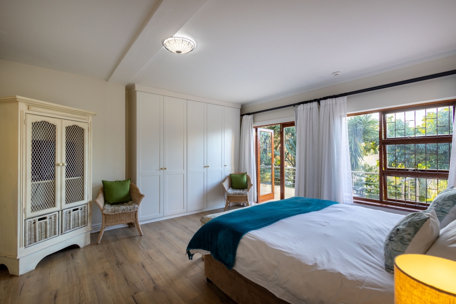 7 Bedroom Property for Sale in Bowtie Western Cape